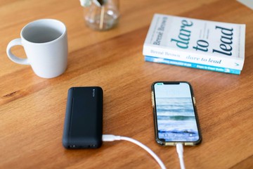 mophie essentials PD 20W 移動電源 (10000mAh / 20000mAh)