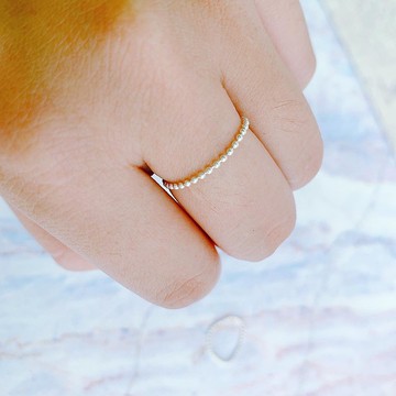 925純銀 / 細緻珍珠感 • 迷你銀珠 • 鍊戒指