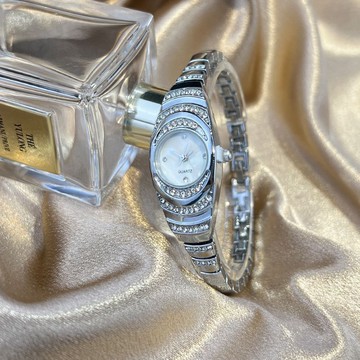 免運🔥輕奢精緻手錶女高級感氣質百搭石英錶不掉色顯白小錶盤女士腕錶簡約 石英錶 運動錶 防水手錶 學生錶 考試手錶 指針