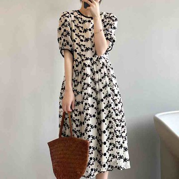 夏季2022新款時尚氣質泡泡袖連衣裙法式復古設計感小眾碎花仙女裙