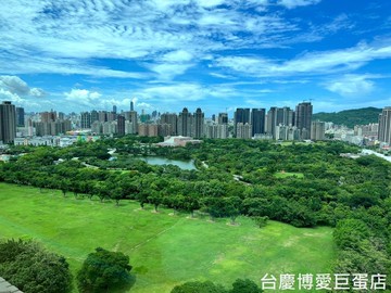 美術館景觀第一排3平車｜高雄市鼓山區明誠四路