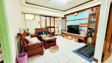 五甲商圈陽台進出屋況優正三房平車｜高雄市鳳山區南江街