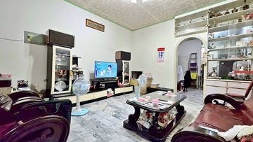 沙鹿家樂福商圈前院車庫傳統別墅｜台中市沙鹿區七賢路