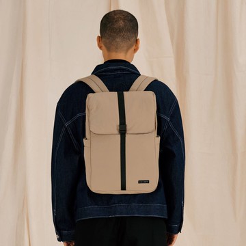 Slice 後背包 電腦包 書包 男女通用款式 輕薄設計