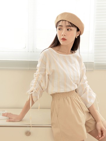 親膚透氣高含棉抽繩七分袖條紋上衣