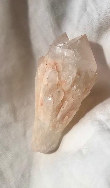 冰亮少女粉 菠蘿水晶 側芽水晶 水晶簇 白水晶 原礦礦標 教堂水晶