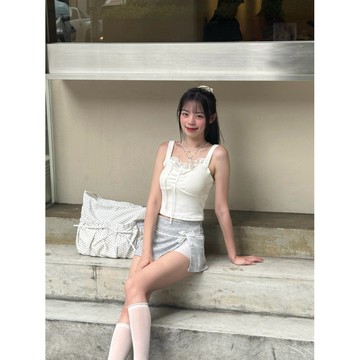 現+預｜𝑦𝑢𝑦𝑢'𝑠 蕾絲蝴蝶結寬肩帶背心