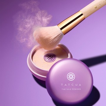 Tatcha The Powder Brush Hand-Crafted In Japan To Hug Contours