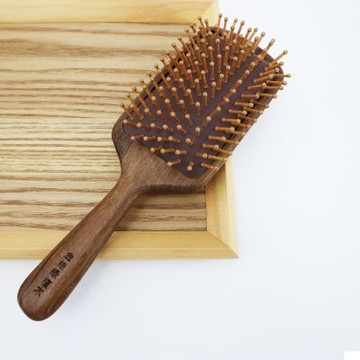 一品川流-金絲綠檀木-大方氣墊梳-2支