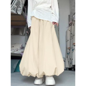 卡其色蓬蓬花苞半身裙女夏2025新款小個子高腰顯瘦冰絲燈籠中長裙