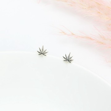 【Angel & Me】嘻哈 Chill 楓葉 一對 s925 純銀耳環 耳夾 禮物