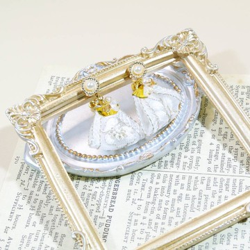 刺繡緞帶耳環 白色 耳夾 | 一對