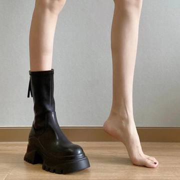 真皮今年流行的小短靴女厚底甜酷馬丁靴女顯瘦中筒靴女粗跟防水臺