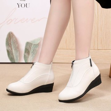 中跟媽媽棉靴女真皮中坡跟短靴春秋防滑舒適單鞋中老年廣場跳舞鞋