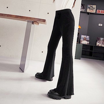 彈性坑條針織木耳邊褲管喇叭褲-OB大尺碼