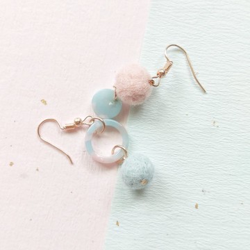 藍粉 不對稱耳環 韓國圓片 手作羊毛氈 可改耳夾