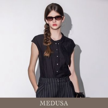 現貨【MEDUSA 曼度莎】紋理壓褶圓領領巾造型上衣（M-XL）｜女短上衣 氣質穿搭 上班穿搭