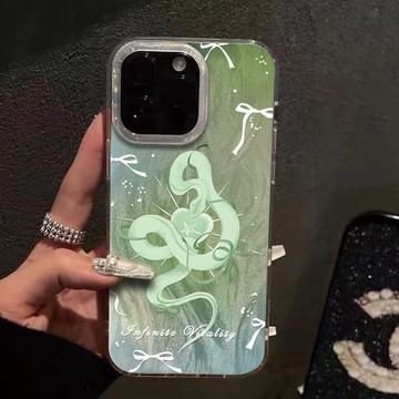 免運+隔日🚚羽紗手機殼 漸變綠小蛇適用於蘋果17promax 16Pro 15plus 14 13 12 11防摔