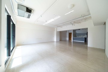 我是承辦皇苑世紀館 · 農十六四房雙平車｜高雄市鼓山區美術東五路