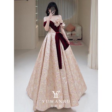 一字肩敬酒服新娘2025新款高級感高端輕奢小眾結婚小晚禮服裙女