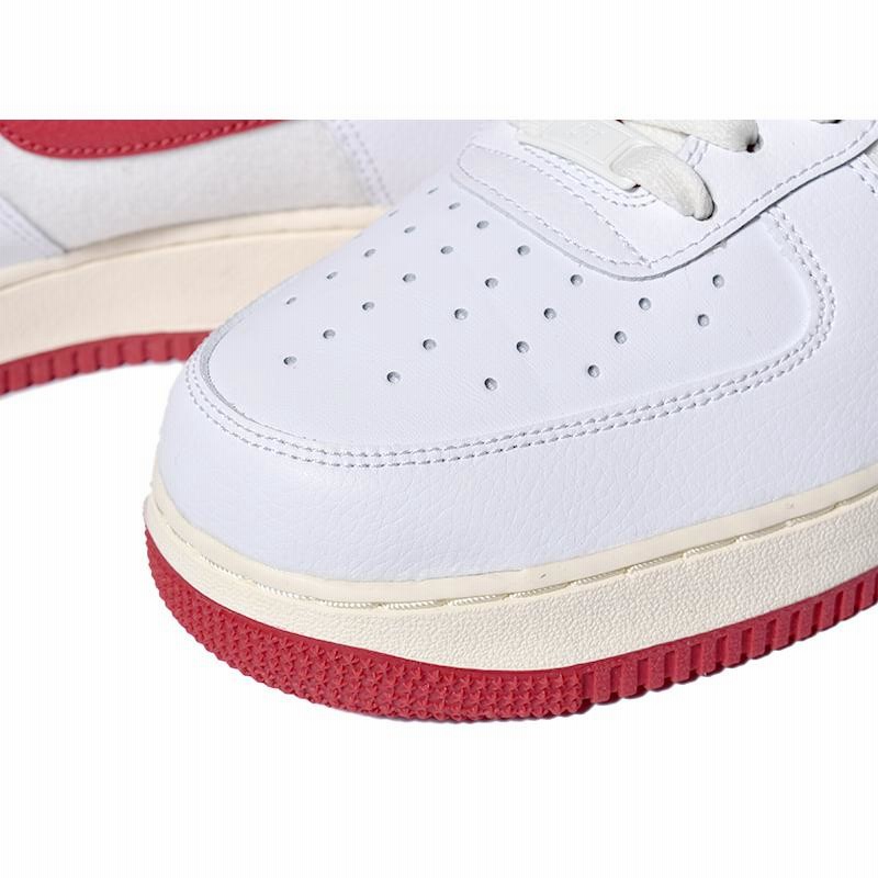 日本未発売 NIKE AIR FORCE 1 '07 LV8 