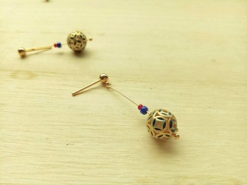 手感景泰籃簍空耳環