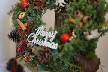 經典配色聖誕花圈