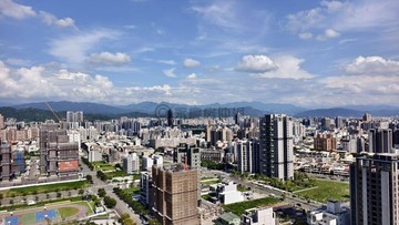 睿謙推薦龍寶愛臻邸｜仁美次頂無限視野四房雙平車｜台中市北屯區崇德九路