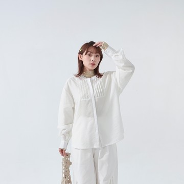 QUEENSHOP_F 女裝 長袖 細褶中山領微透膚襯衫 兩色售 現+預 【01025623】