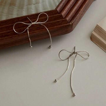 【BONNY&READ飾品】純銀 蝴蝶結 耳環 [純銀] 跳舞的蝴蝶結耳環