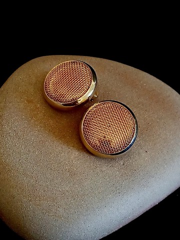 vintage jewelry  古典圓形金色網格狀 夾式耳環