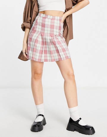Heartbreak pleated mini skirt in pink check