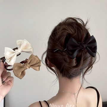 扭扭夾 蝴蝶結扭扭夾 一字扭扭夾 韓系氣質髮夾 髮飾 髮卡 夾髮造型配件 女生百搭髮飾 台灣賣家 台灣出貨
