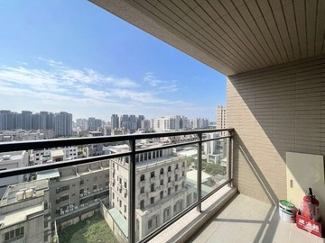 稀有次頂樓朝南景觀三房平車我是承辦｜台中市北屯區軍福七路