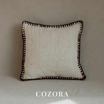 COZORA・Savena霧米手織邊抱枕（55x55） 靠墊 峇里島手工抱枕 沙發抱枕 沙發靠枕 枕頭