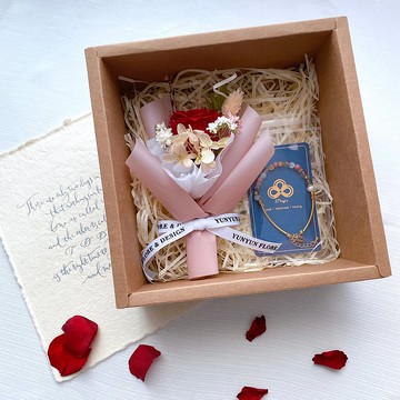 【永生花禮盒】限量  3色迷你永生花束+水晶手鏈