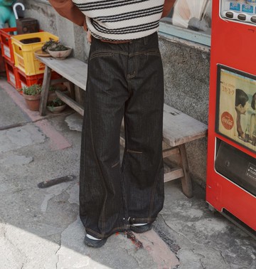 低喇叭剪裁生丹寧落地褲 -S/M