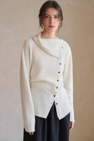 法式極簡 浣熊毛絨感 不對稱針織開衫
