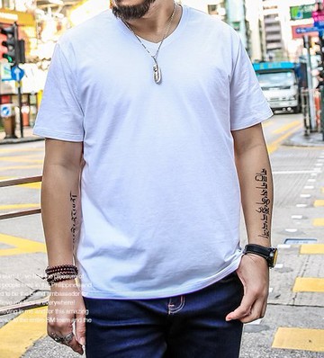 FINDSENSE H1 2018 夏季 新款  潮胖子 純色  V領 加肥 加大碼T恤 短袖  時尚休閒 潮上衣 男