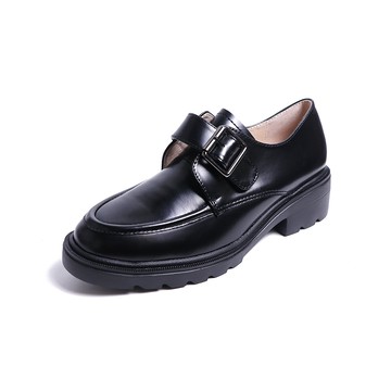 KOKKO個性方釦輕量厚底樂福鞋黑色