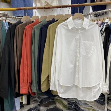 后背褶皺長袖襯衣2022秋季寬松韓版前短后長POLO領單口袋通勤襯衫