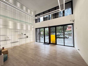 中壢捷運A22燙金門牌 忻津知底商店面｜桃園市中壢區正大街