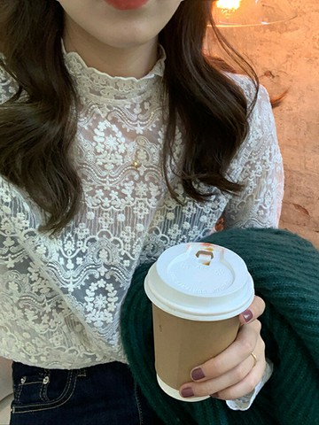 2024秋季新款高領長袖薄款內搭刺繡蕾絲打底衫洋氣小衫網紗上衣女【淘夢屋】