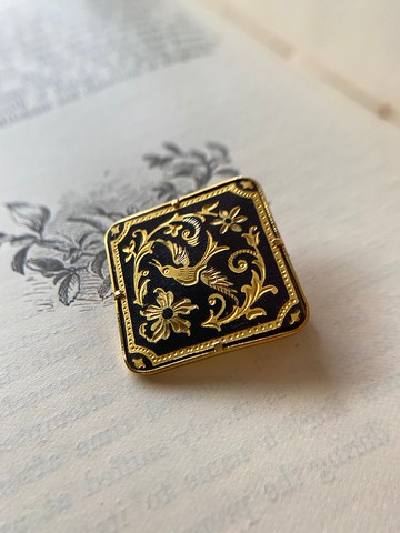 大馬士革經典花鳥方形胸針