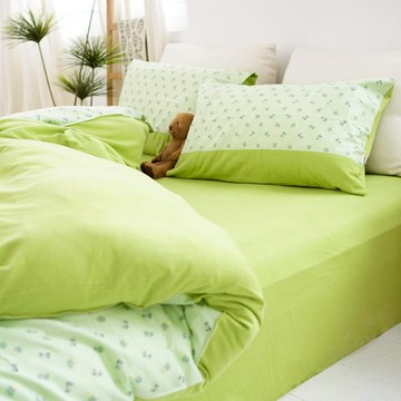 (雙人加大)UMORFIL膠原蛋白緹花寢具組-狐狸點點/抹茶綠∣四件組