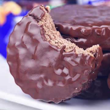 【台灣現貨 快速出貨】俄羅斯KONTI 康吉巧克力三明治 夾心餅乾 巧克力味 一包兩片 進口餅乾