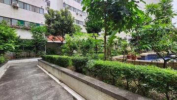 三多商圈生日公園旁｜前陽台無遮蔽低公設｜三房美宅｜高雄市苓雅區仁智街