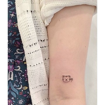 「嗨嗨」小老虎 紋身貼紙 微刺青 IG 小清新 打卡 節慶 可愛 卡通 紋身貼 同款 抖音 超美 性感 設計款