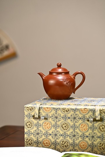 納福 全手工容量320cc朱泥高身桶美人肩給人以俊秀挺拔之態