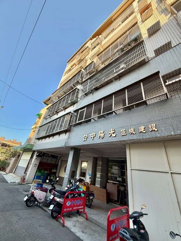 ☆ＩＫ★電梯大三房｜單坪只要19萬｜中興商圈｜台中市大里區內元路